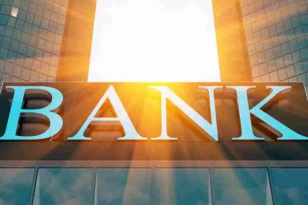 Community Banks in a Global Financial Landscape